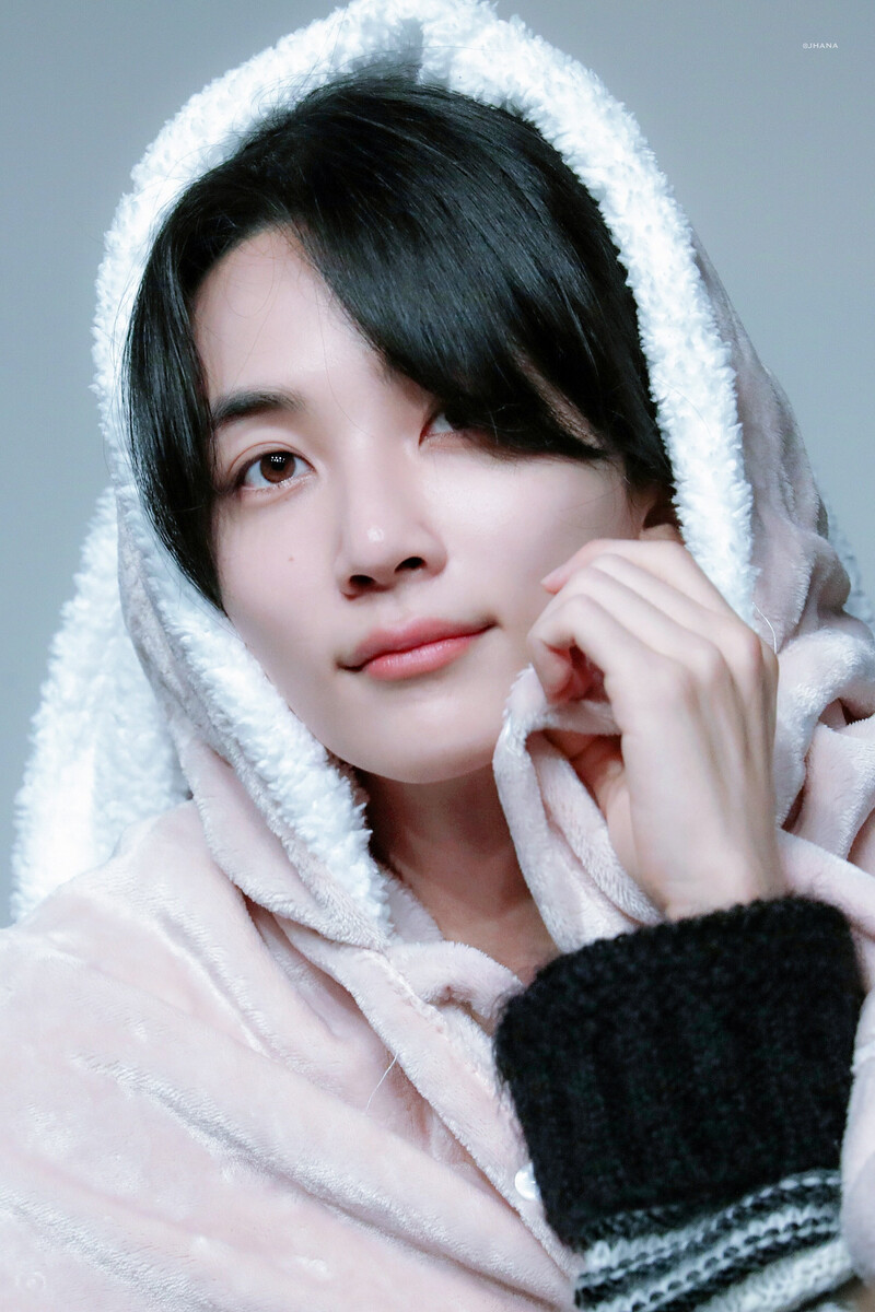 230506 SEVENTEEN Jeonghan at Joeun Music Fansign Event documents 3