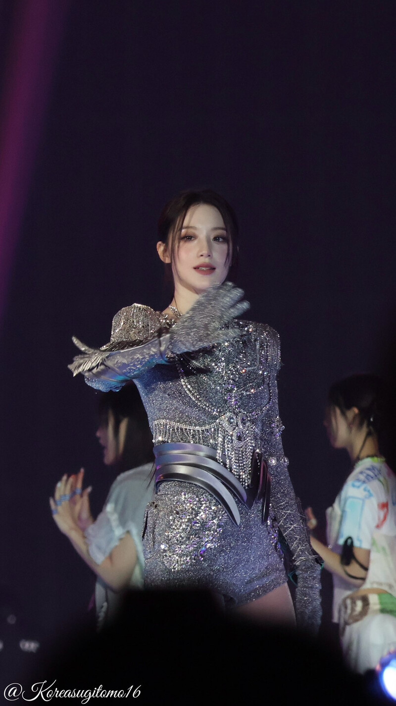 250104 (G)I-DLE Shuhua - at Golden Disc Awards 2025 documents 1