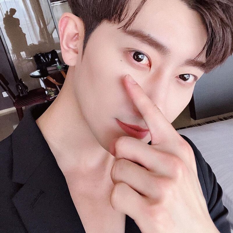 211010 Zhoumi Instagram Update documents 1