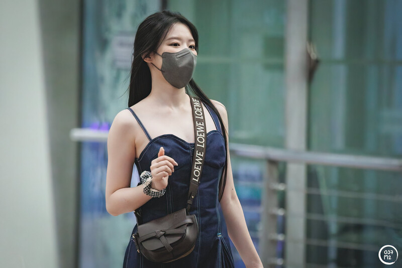 220819 (G)I-DLE Shuhua Incheon Airport Departure documents 19