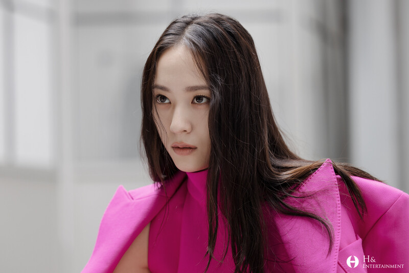 221127 H& Naver Post - Krystal - Prestige Magazine Photoshoot Behind documents 12