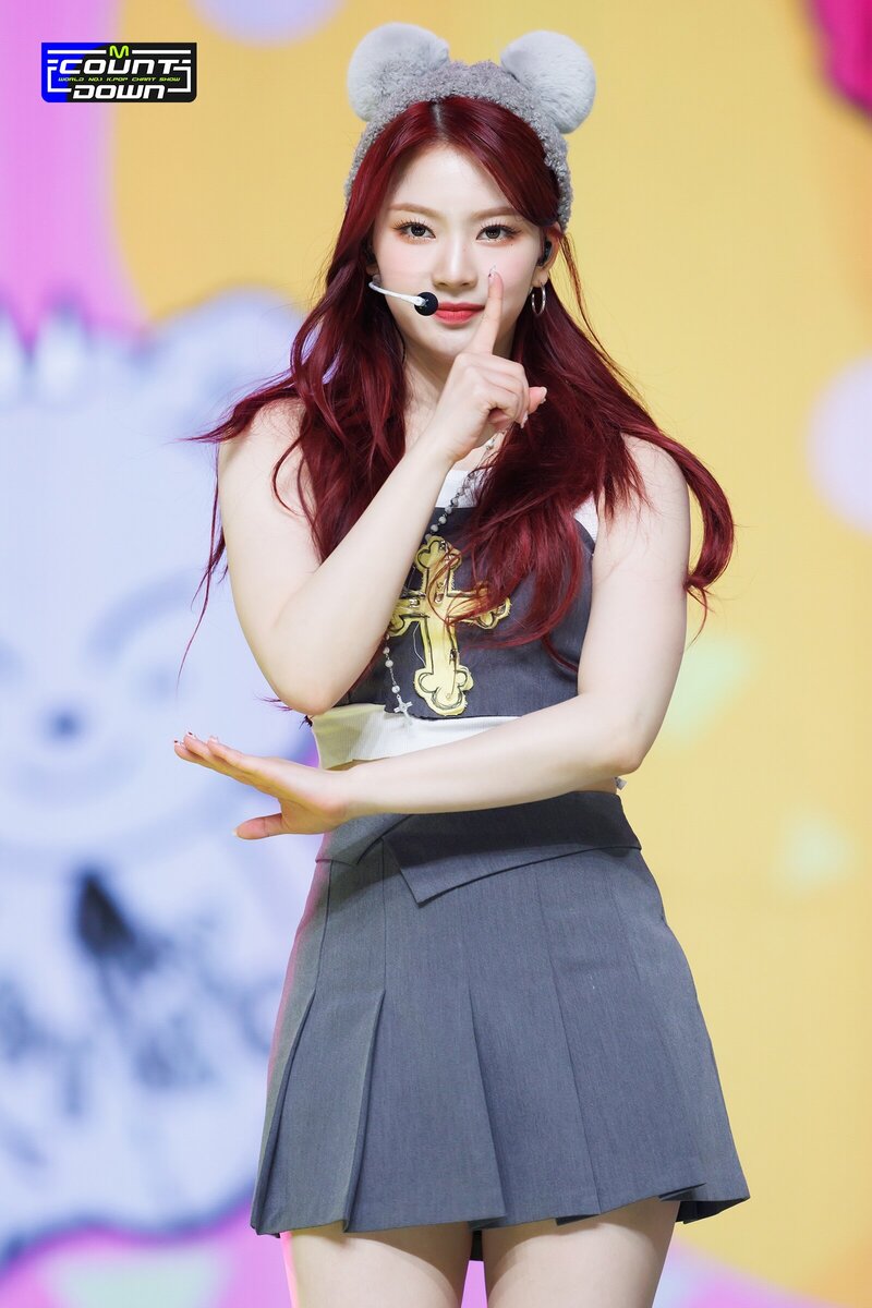 230302 STAYC Isa 'Teddy Bear' at M Countdown documents 5
