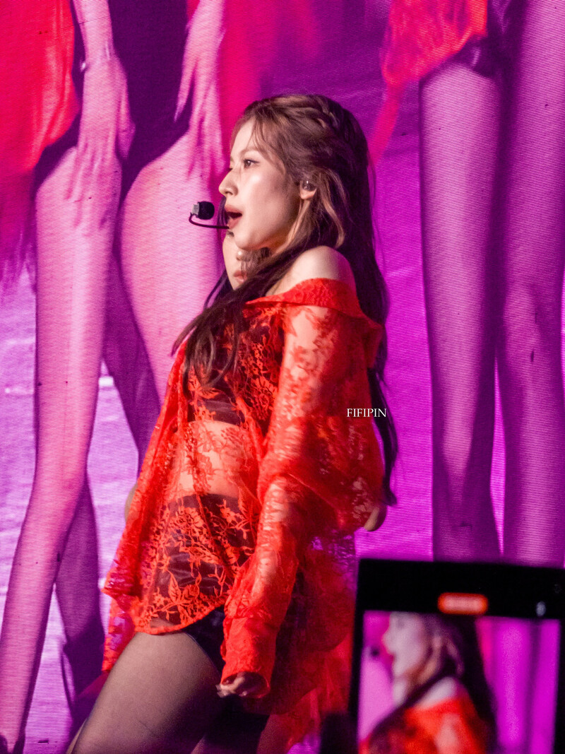 230924 TWICE Sana - ‘READY TO BE’ World Tour in Bangkok Day 2 documents 1