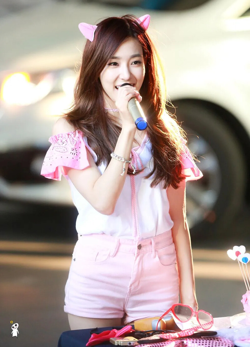 Tiffany1266.jpg