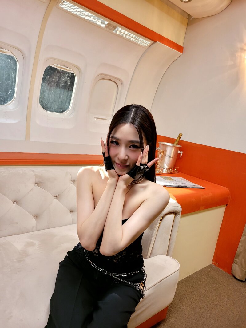 220808 SNSD Twitter Update - Tiffany documents 2