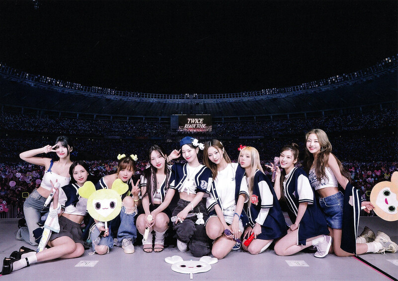 240717 TWICE - [SCAN] TWICE 5TH WORLD TOUR 'READY TO BE' in JAPAN DVD ONCE JAPAN Benefits "Postcard" documents 1