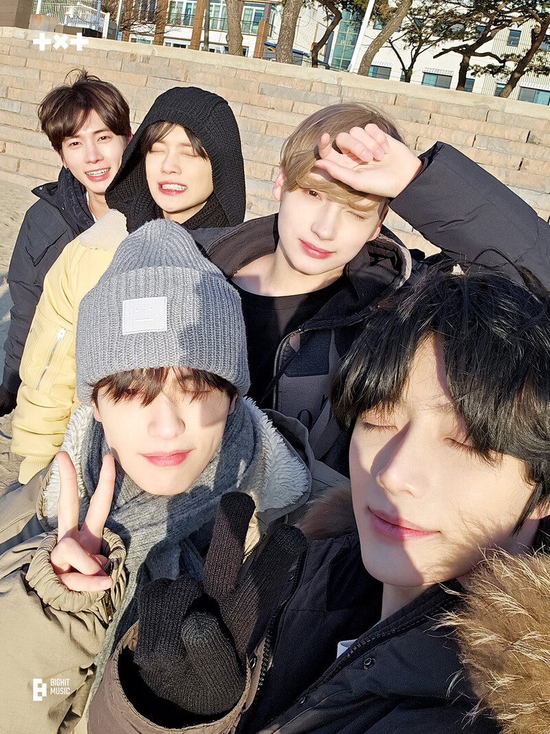 240223 TXT Weverse Update - TXT-LOG Photo Sketch documents 3