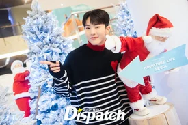 211225 Seventeen Hoshi - Christmas Photoshoot by Dispatch