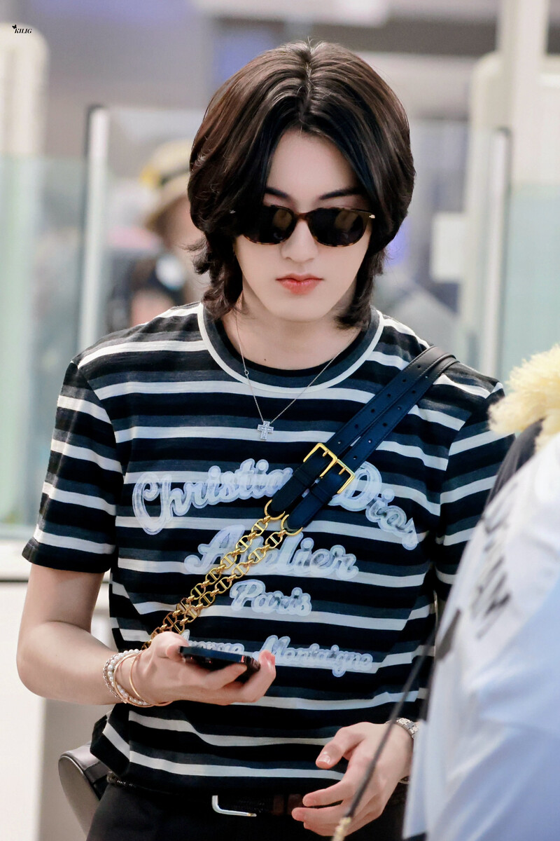 240620 TREASURE Haruto at Incheon International Airport documents 2