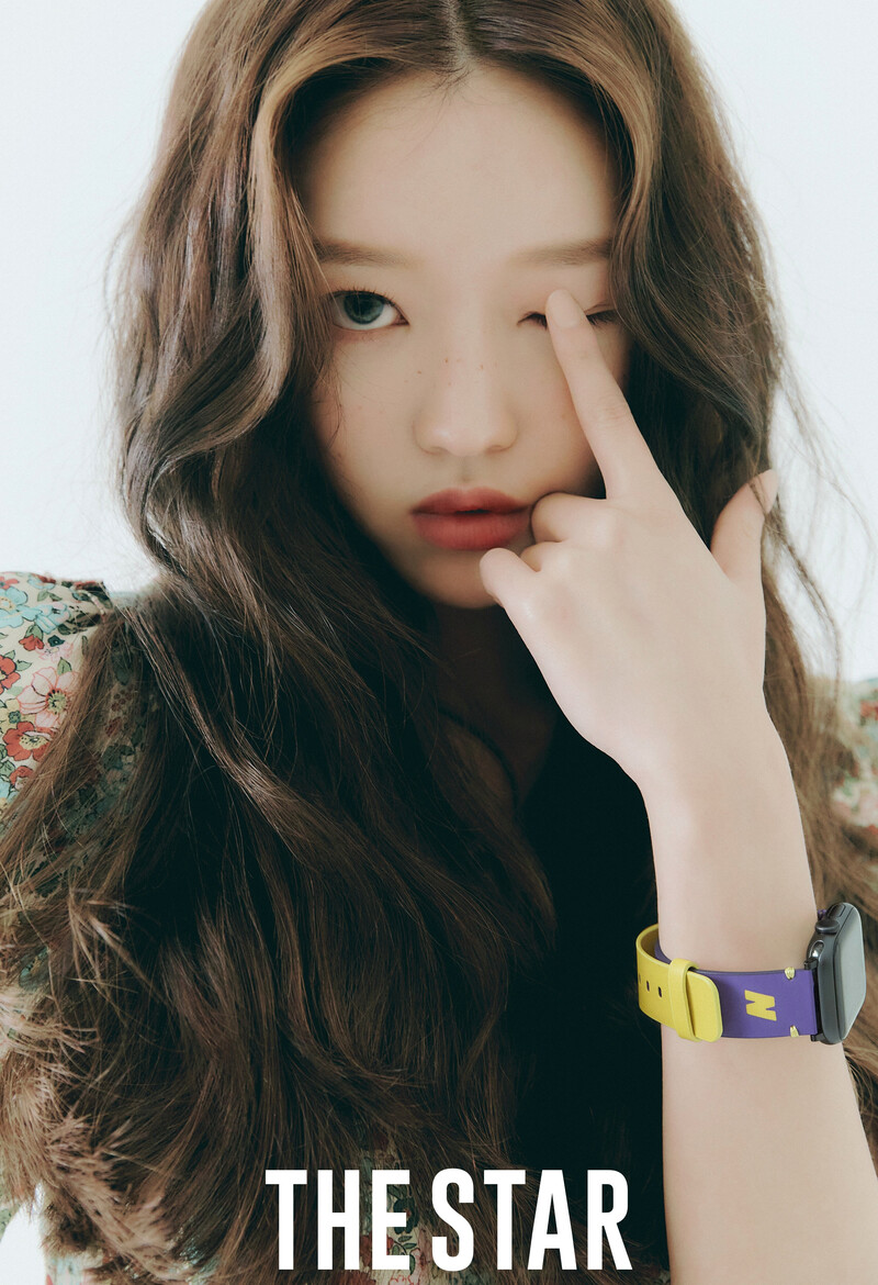 OH MY GIRL's Yooa for THE STAR Magazine September 2021 Issue documents 2