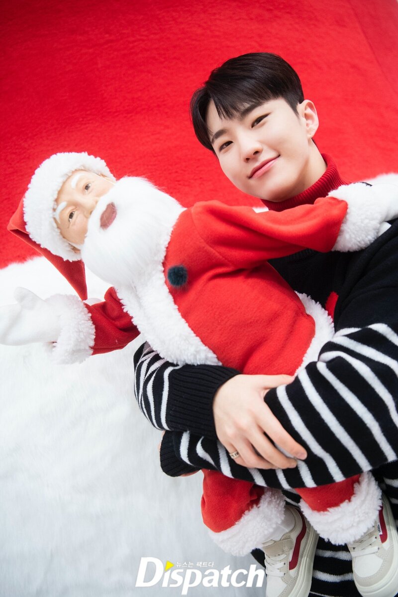 211225 Seventeen Hoshi - Christmas Photoshoot by Dispatch documents 6