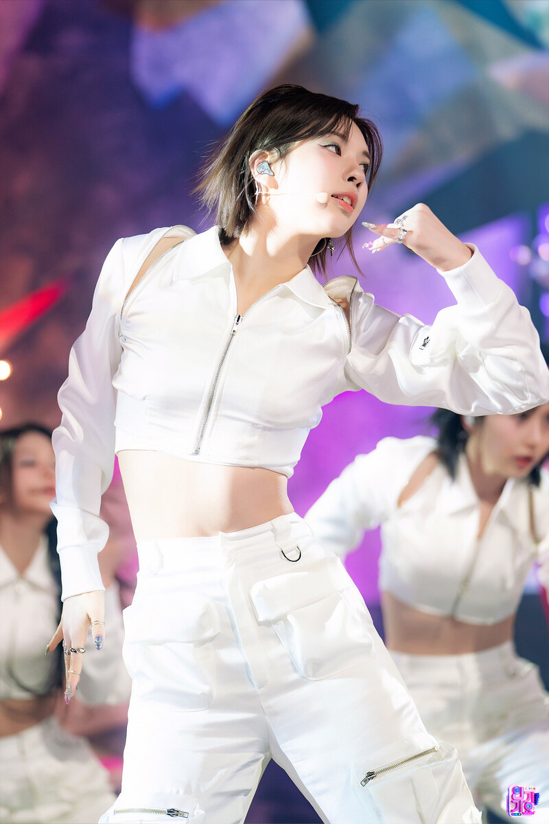 240121 NMIXX Bae - 'DASH' at Inkigayo documents 4