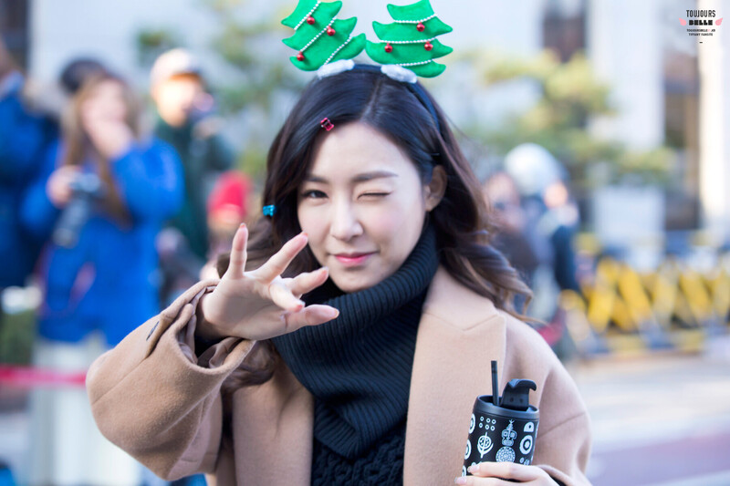 151204 Girls' Generation-TTS Tiffany at Music Bank documents 3