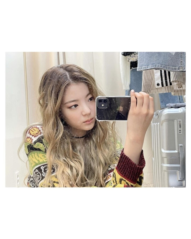 211217 Lia Instagram Update documents 3