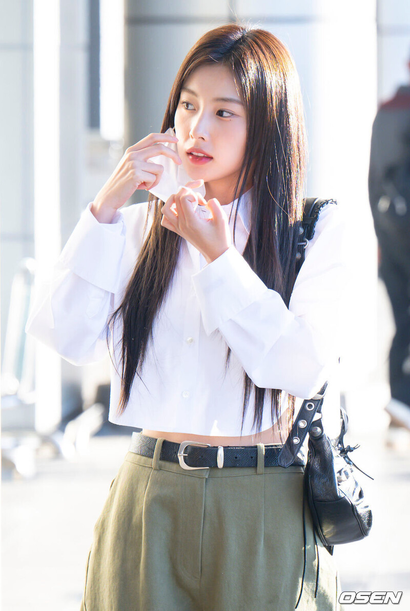 220924 Kang Hyewon documents 4