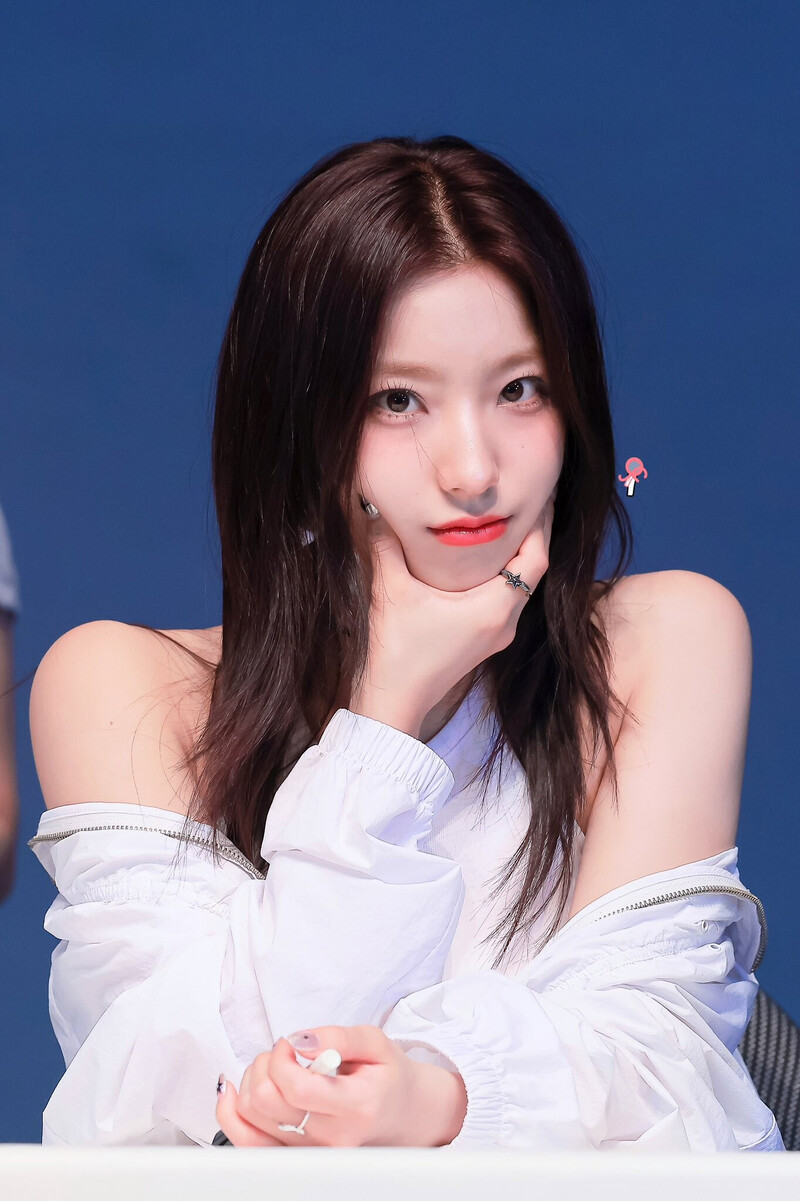 240823 fromis_9 Saerom - Music Korea Fansign Event documents 2