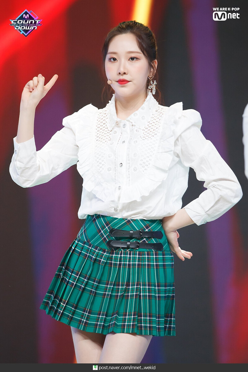 190418 MOMOLAND - 'I'm So Hot' at M COUNTDOWN documents 1