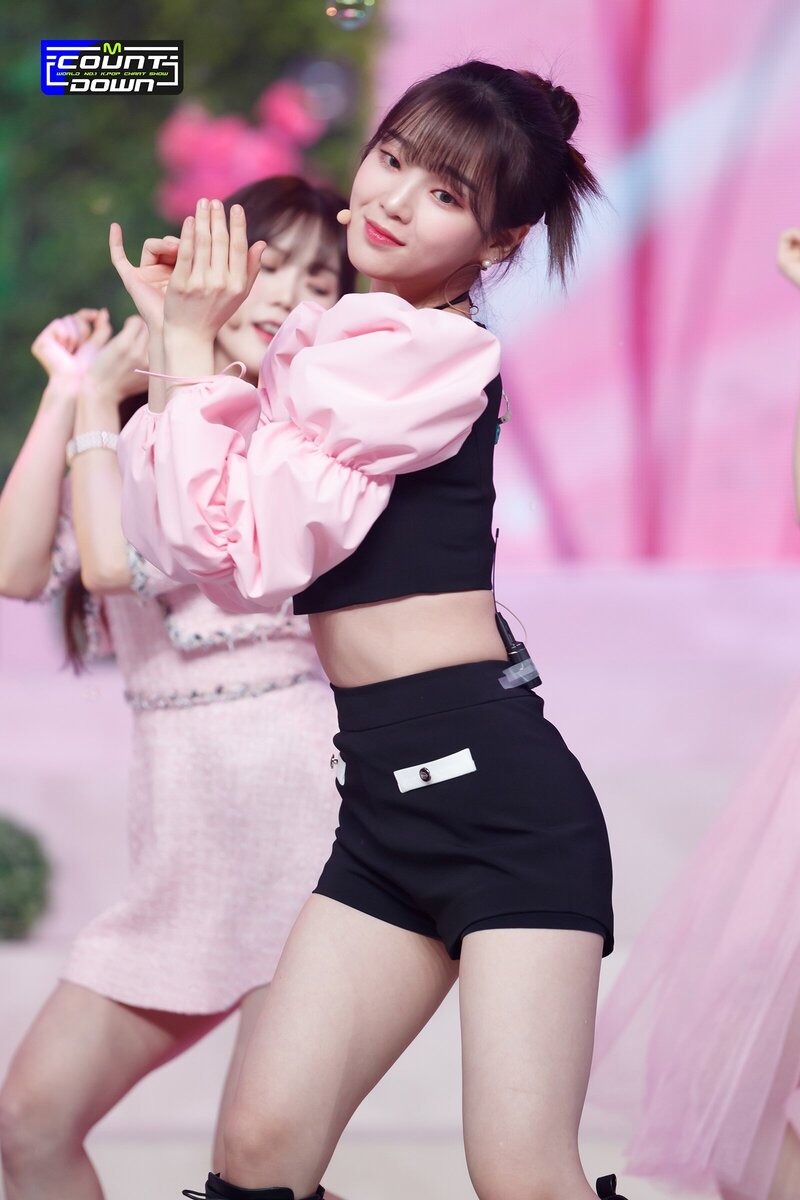 220331 OH MY GIRL - 'Real Love' at M Countdown documents 14