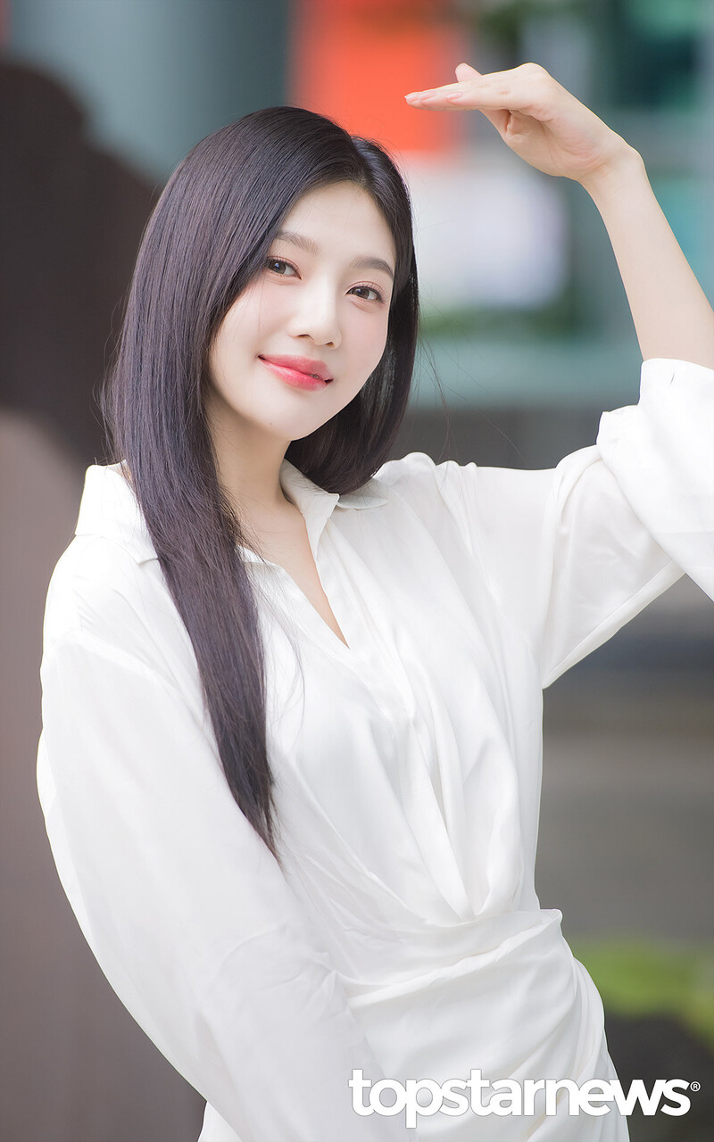 230621 Joy at SBS 'Animal Farm' Commute documents 1