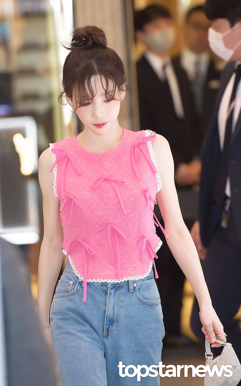 230330 Taeyeon - Benefit Pop-up Store Event documents 9