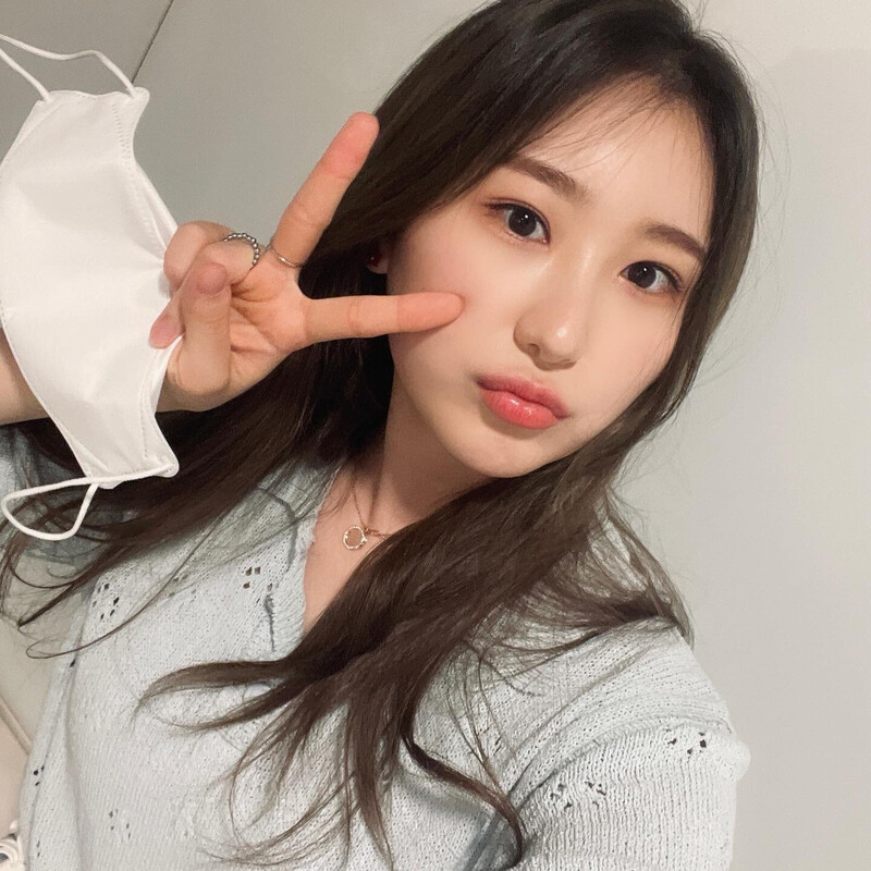 210730 Chaeyeon Instagram Update with Yena documents 6