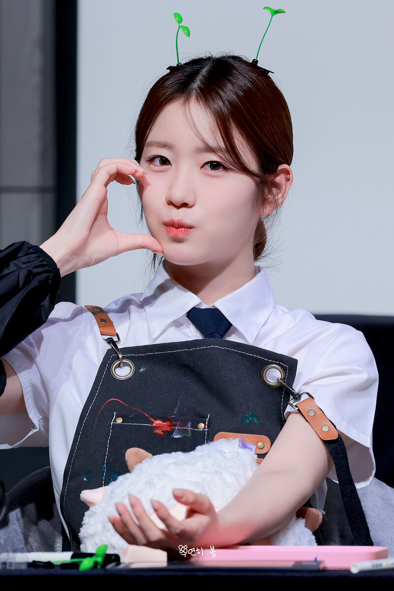 240830 WOOAH - WOOYEON at fansign event documents 1