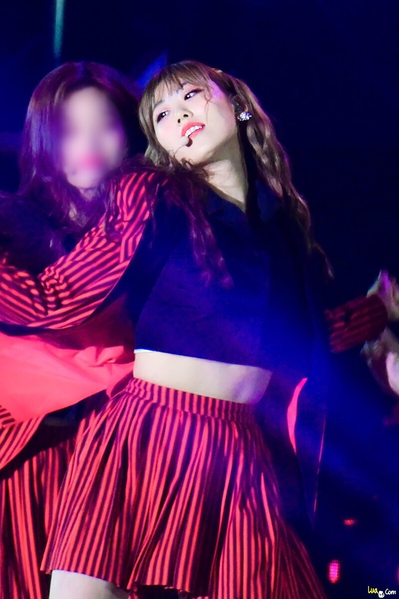 180901 Weki Meki Lua at INK Concert documents 2