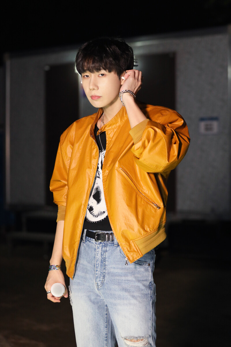 240528 - Naver - Beautiful Mint Life Sungkyu Behind Photos documents 2