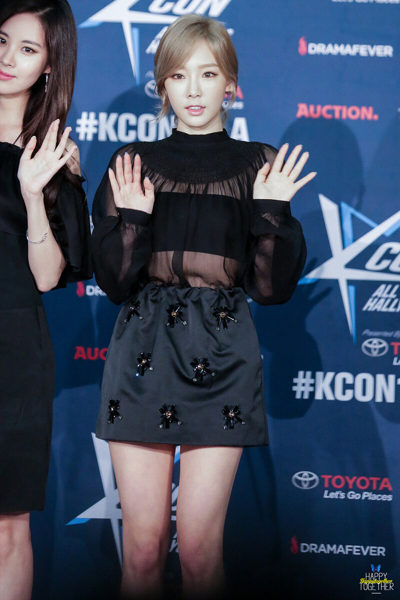 160731 Girls' Generation Taeyeon at KCON in LA documents 4