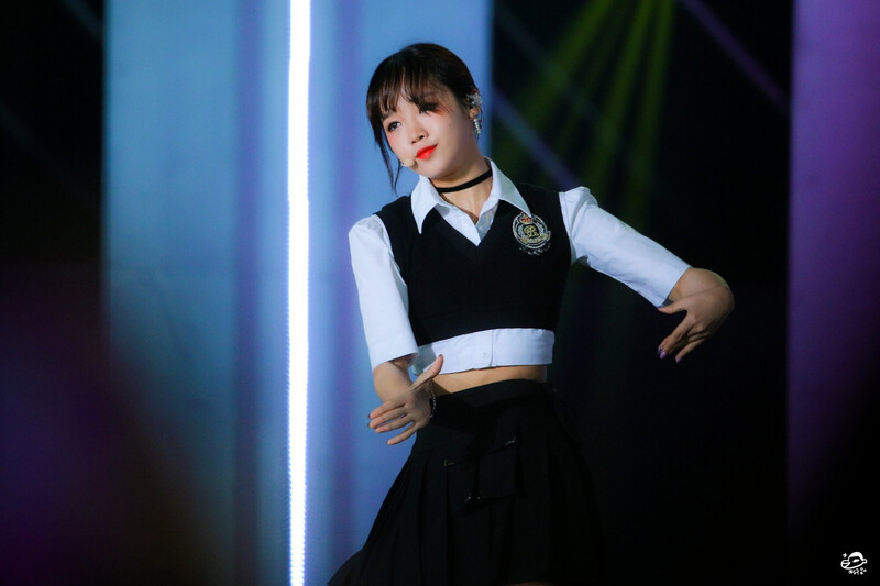 180801 Weki Meki Yoojung at Korea Music Festival documents 2