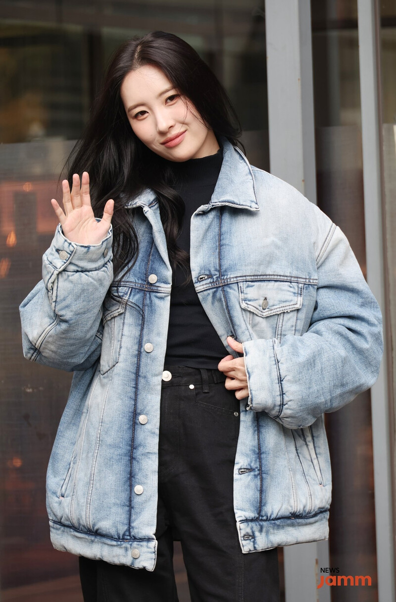 231027 Sunmi at Music Bank Pre-Recording documents 1