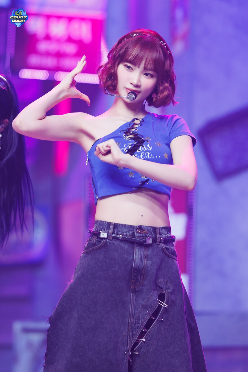 240905 LE SSERAFIM Chaewon - 'CRAZY' + '1-800-hot-n-fun' at M COUNTDOWN documents 5