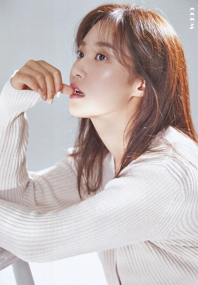 YURI SEASON'S GREETINGS 2020 'Mini Brochure' [GGPM]-Scan02 (Preview).jpg