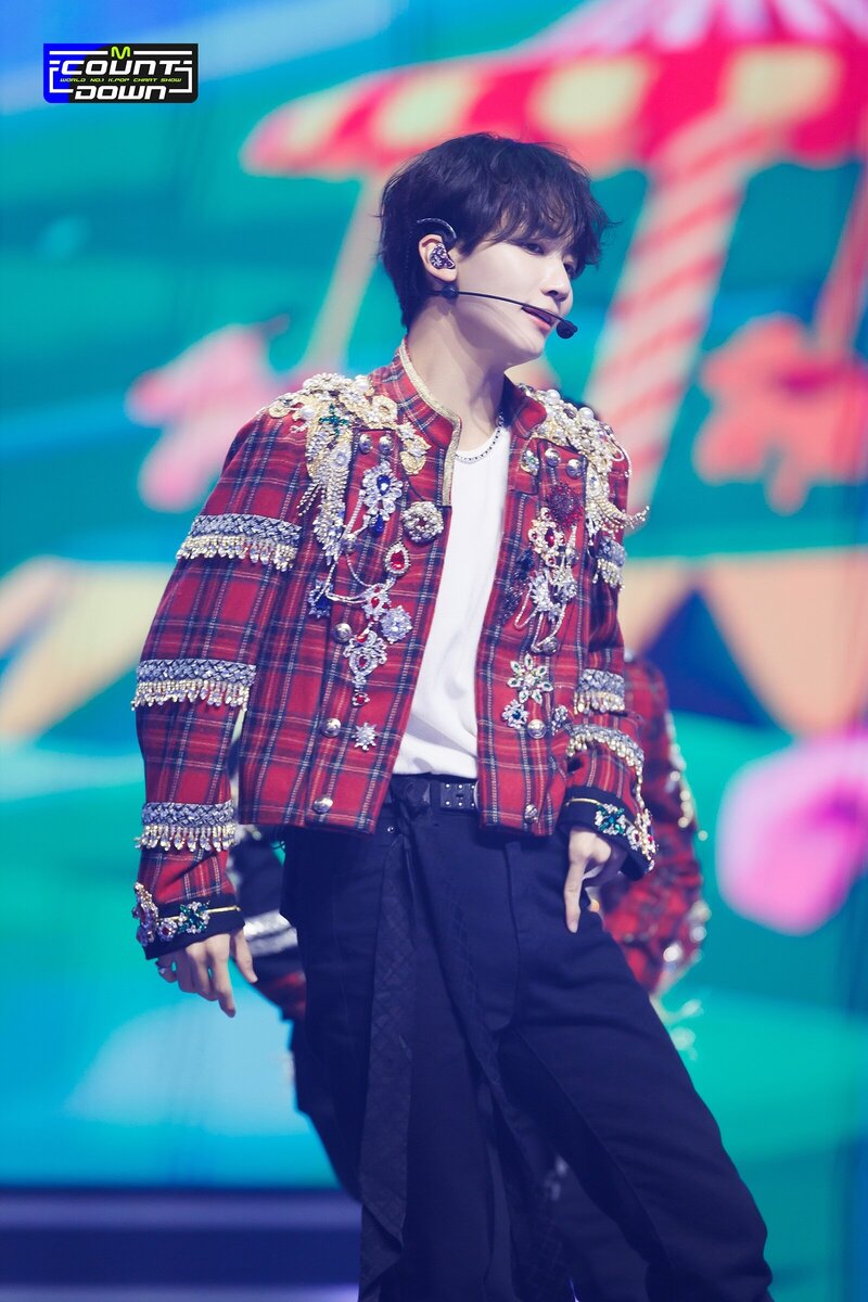 231109 SEVENTEEN Jeonghan - 'God of Music' at M Countdown | kpopping
