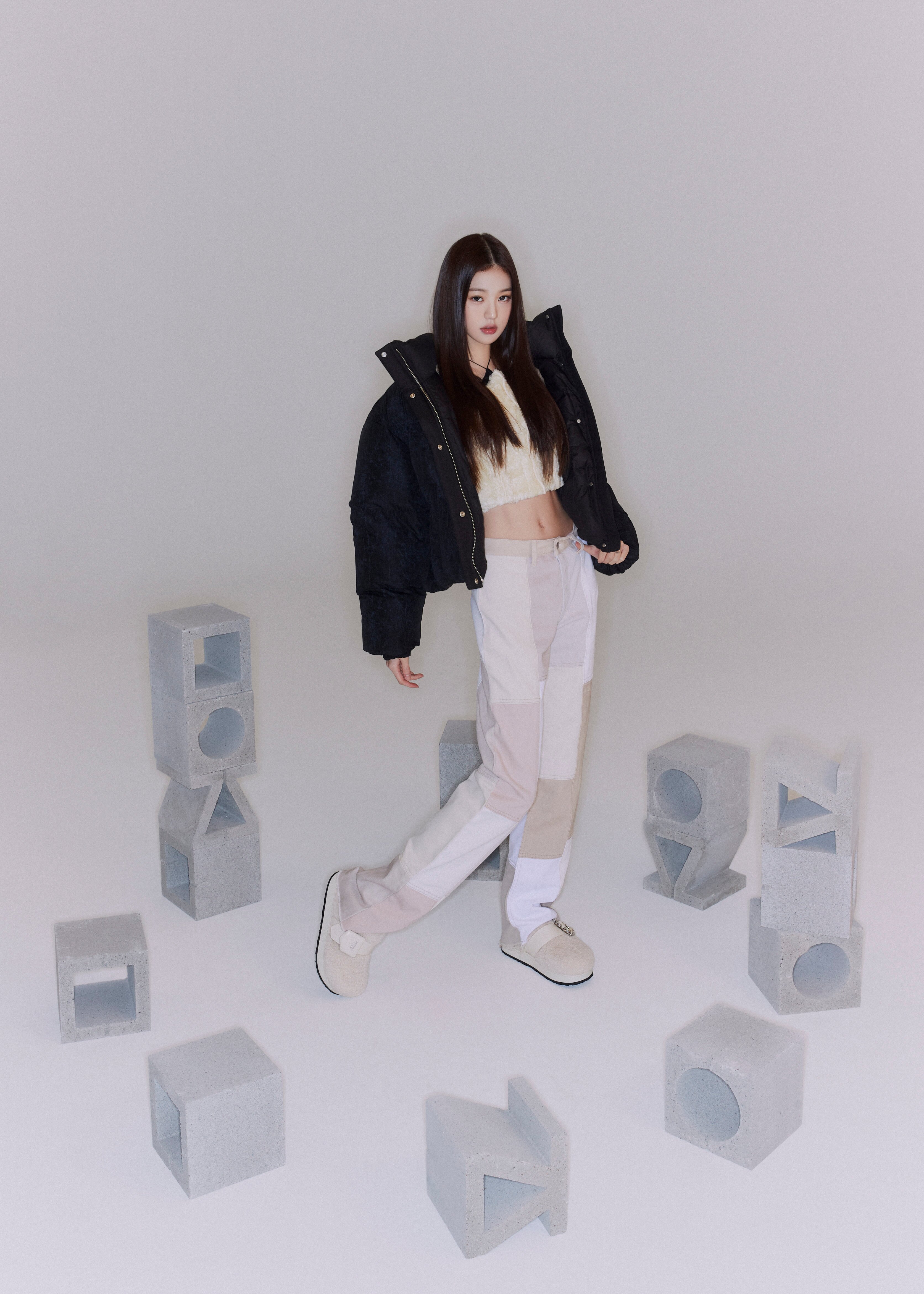 IVE Wonyoung - SUECOMMA BONNIE 2022 FW Collection 'Winter Express