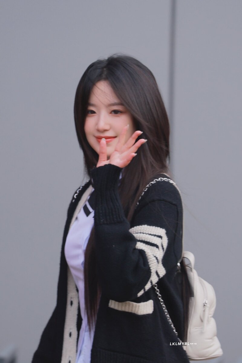 240111 (G)I-DLE Shuhua - 'Knowing Bros' Commute | kpopping