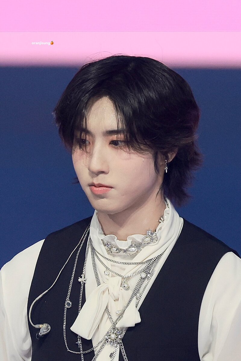 240602 Stray Kids Han at K-Wave Concert Inkigayo documents 3