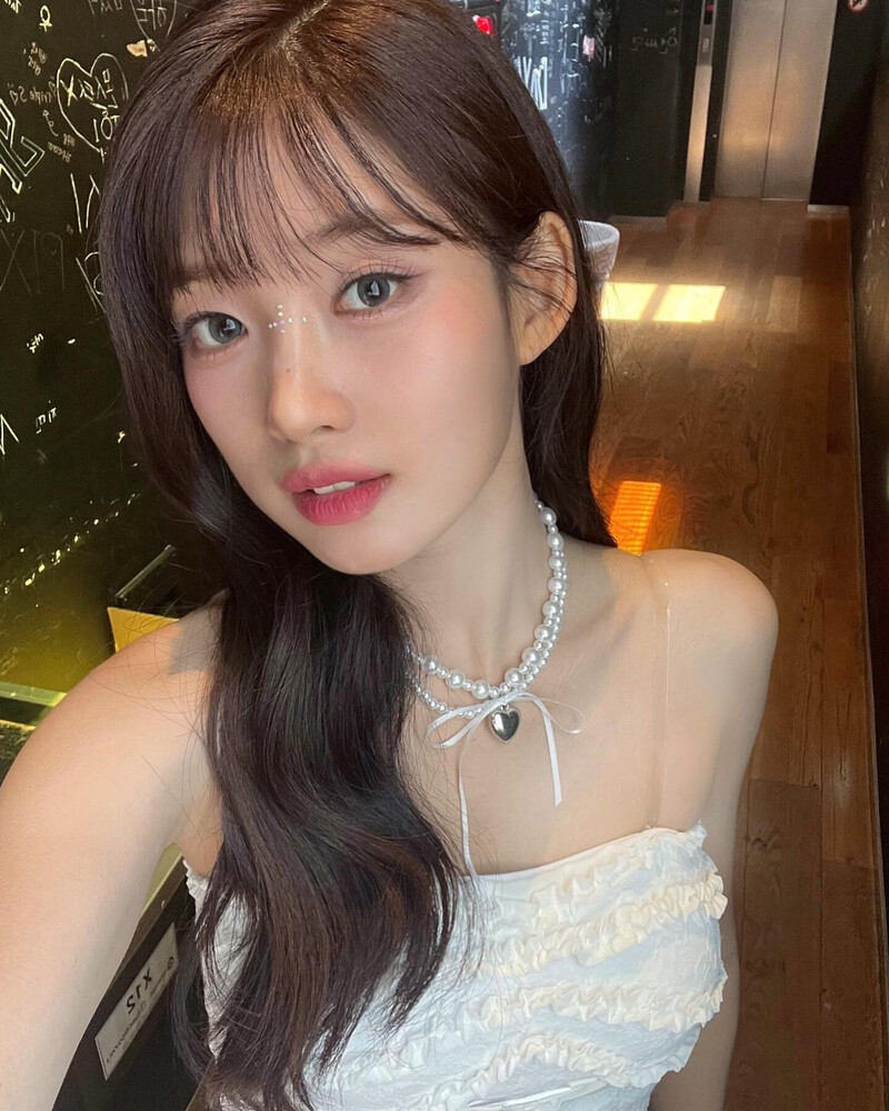 240614 EVERGLOW Sihyeon Instagram Update documents 2