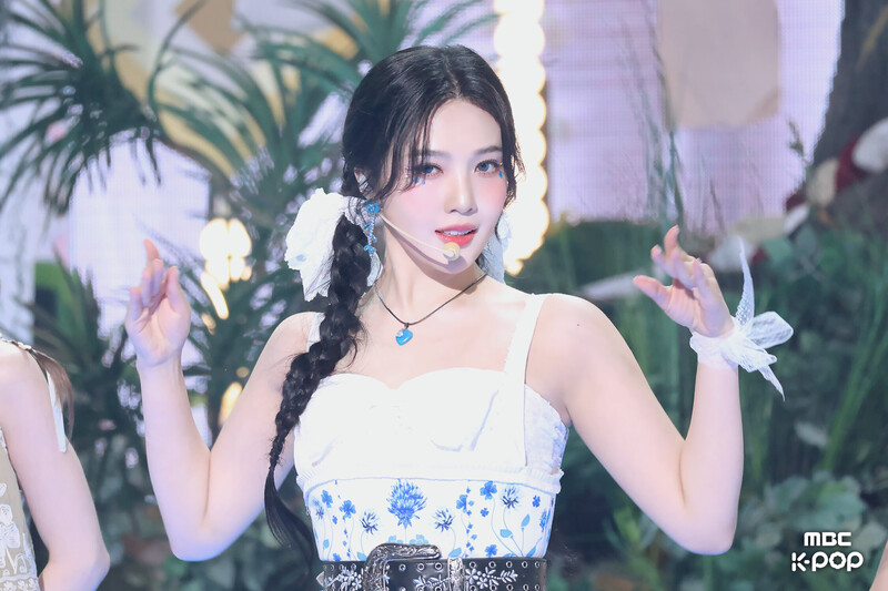 240706 Red Velvet Joy - 'Cosmic' at Music Core documents 1