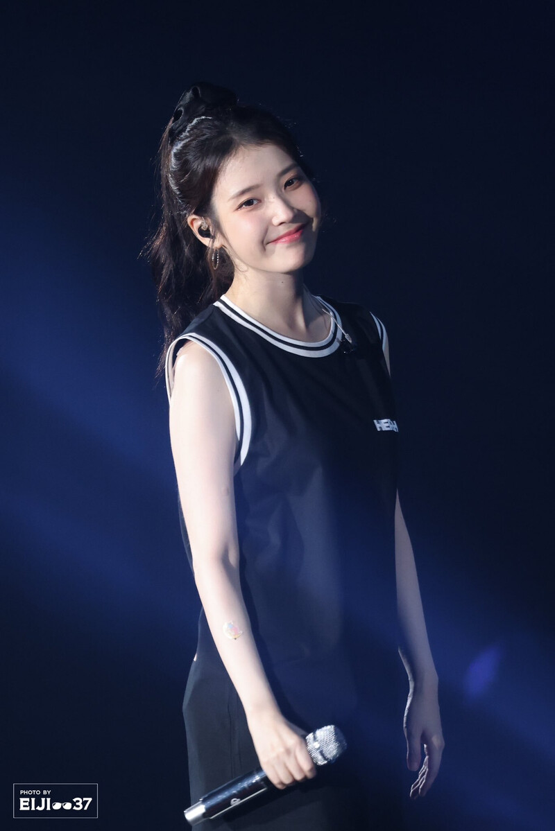 240707 IU - ‘H.E.R.’ World Tour in Osaka Day 2 documents 18