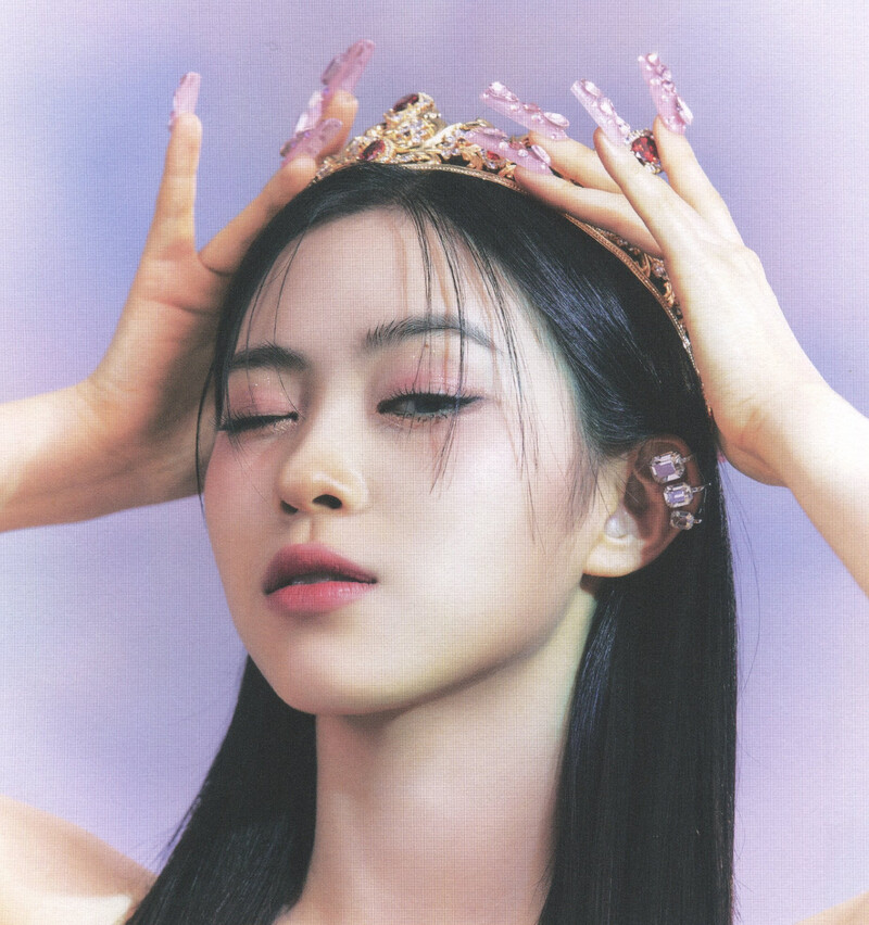 ITZY 'CHECKMATE' Album Scans (Ryujin ver.) documents 5