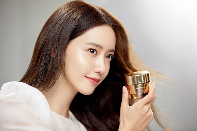 Yoona_Estee_Lauder_11.jpg