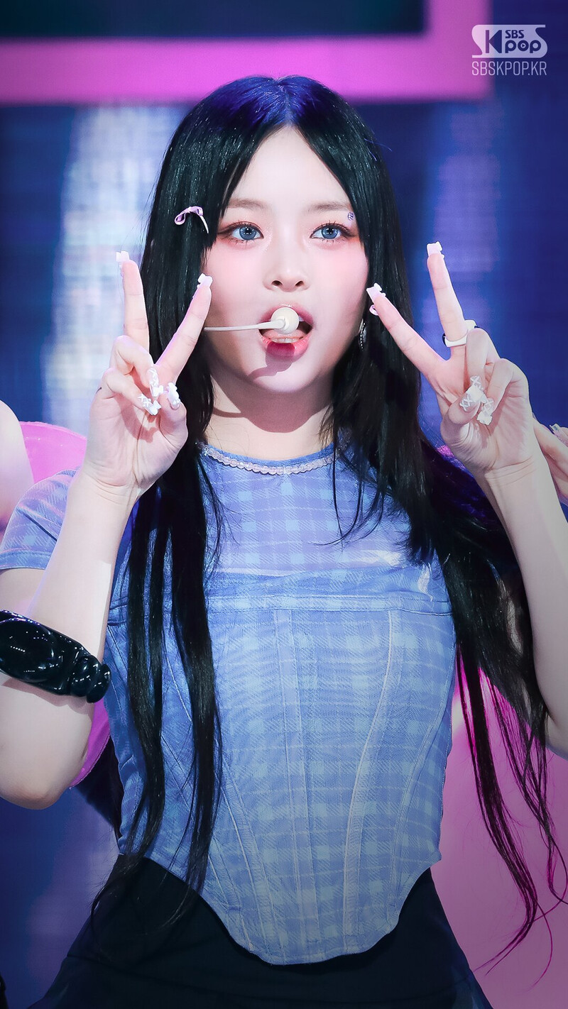 230723 NewJeans Hanni - 'ETA' at Inkigayo documents 2