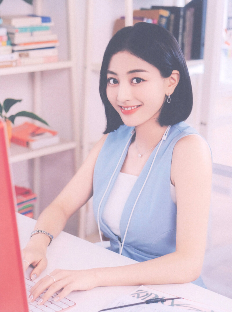 TWICE - 2023 Season's Greetings 'Secret Life @Office' (Scans) documents 10