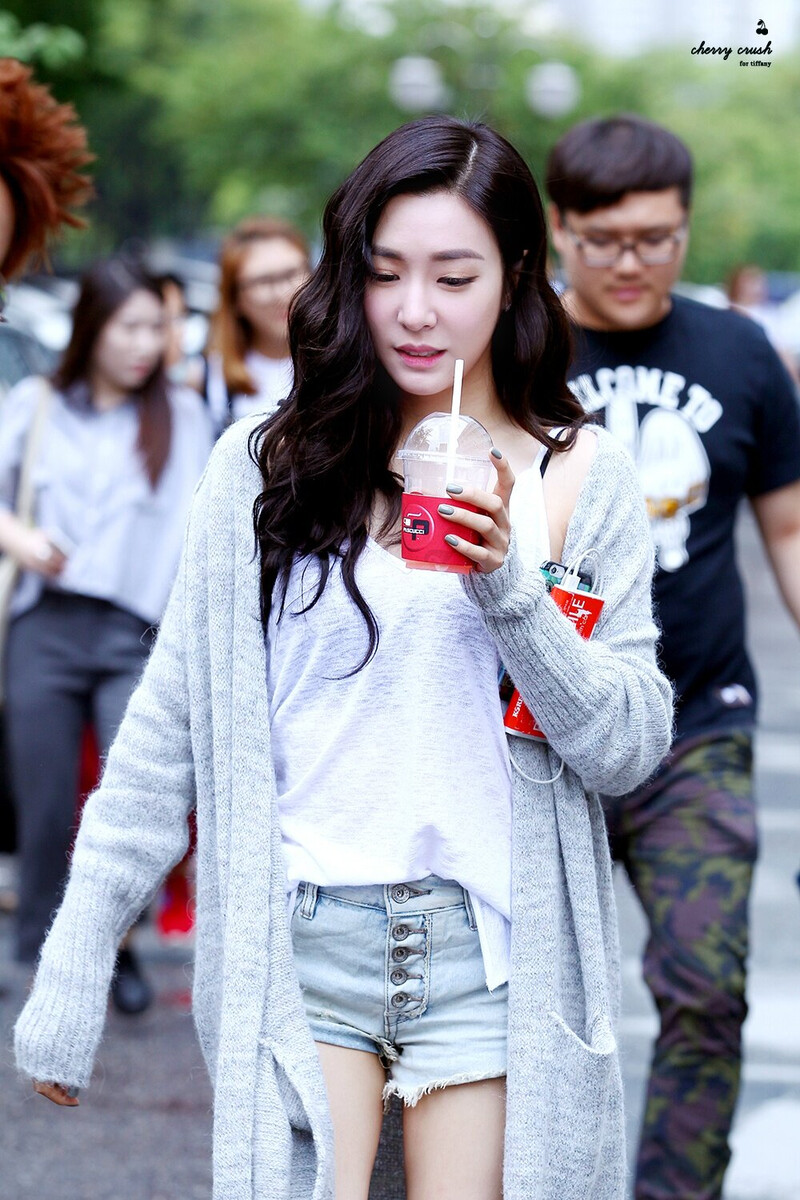 150828 Girls' Generation Tiffany at Music Bank documents 4