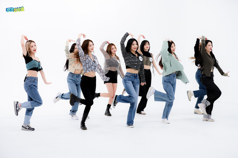 220125 MBC Naver Post - fromis_9 at Weekly Idol documents 8