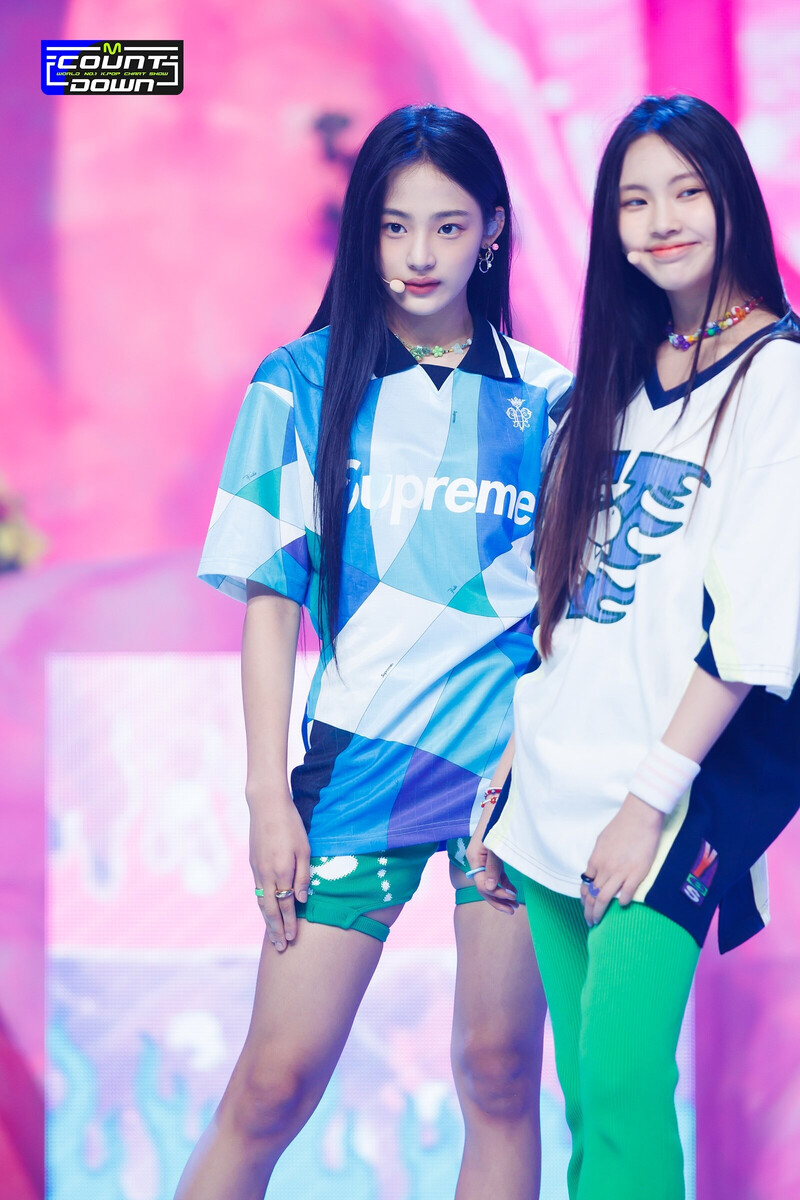 220811 NewJeans Minji 'Attention' at M Countdown documents 6