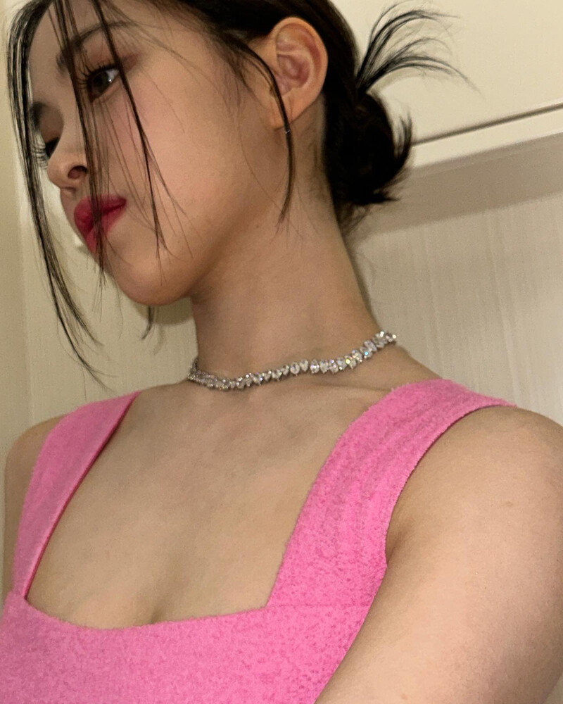 230515-ITZY-Instagram-Update-Ryujin-documents-2.jpeg