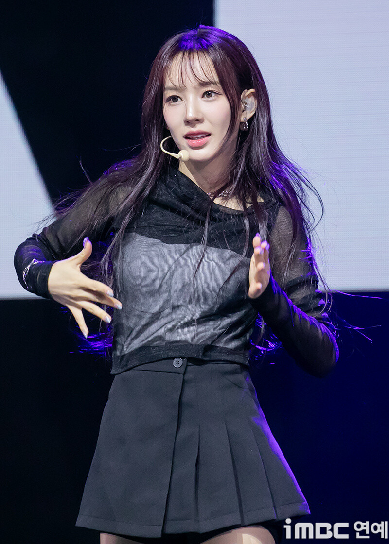 241125 izna Ryu Sarang - at First mini-album 'N/a' Showcase Event documents 6