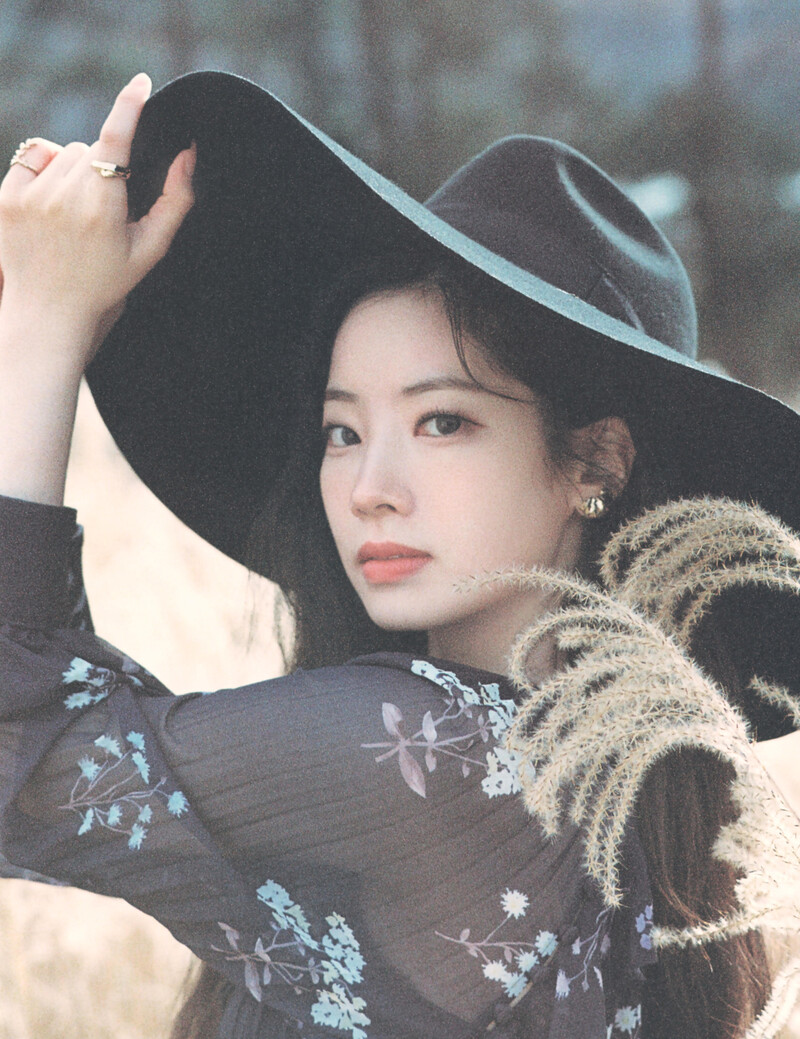 Yes, I am Dahyun Photobook (Scans) documents 22